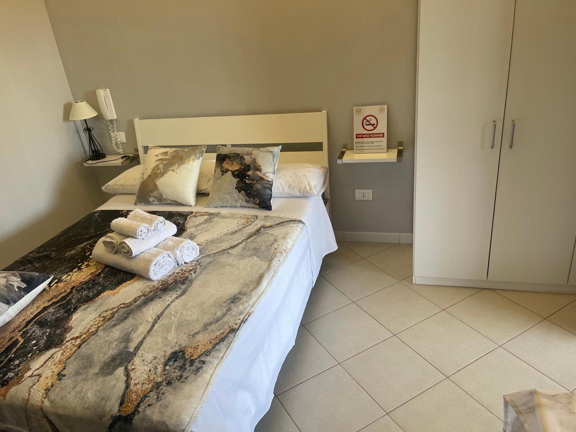 B&B Villa Anna Sibari Exteriör bild